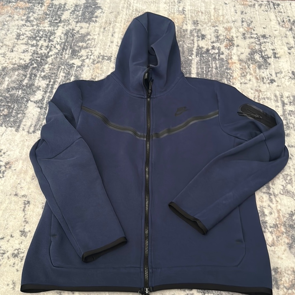 COPY - Nike sport tech fleece- navy